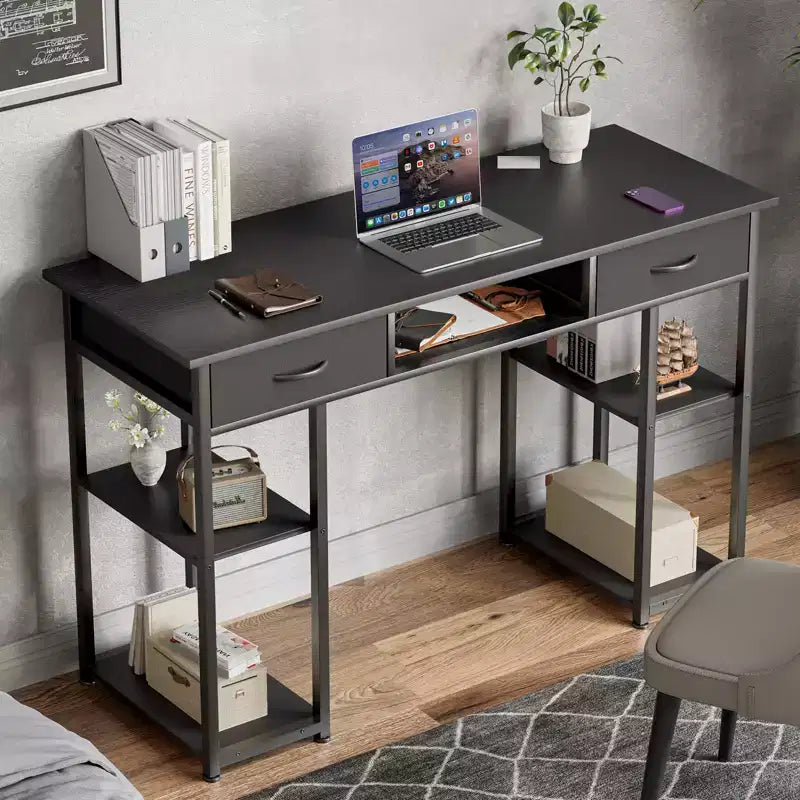 Scrivania per Computer con Ripiani, Piccolo Tavolo da Studio/Ufficio per PC con Borsa Laterale in Tessuto e Gancio per Cuffie, Struttura in Metallo (47.24 x 15.75 x 30.59)