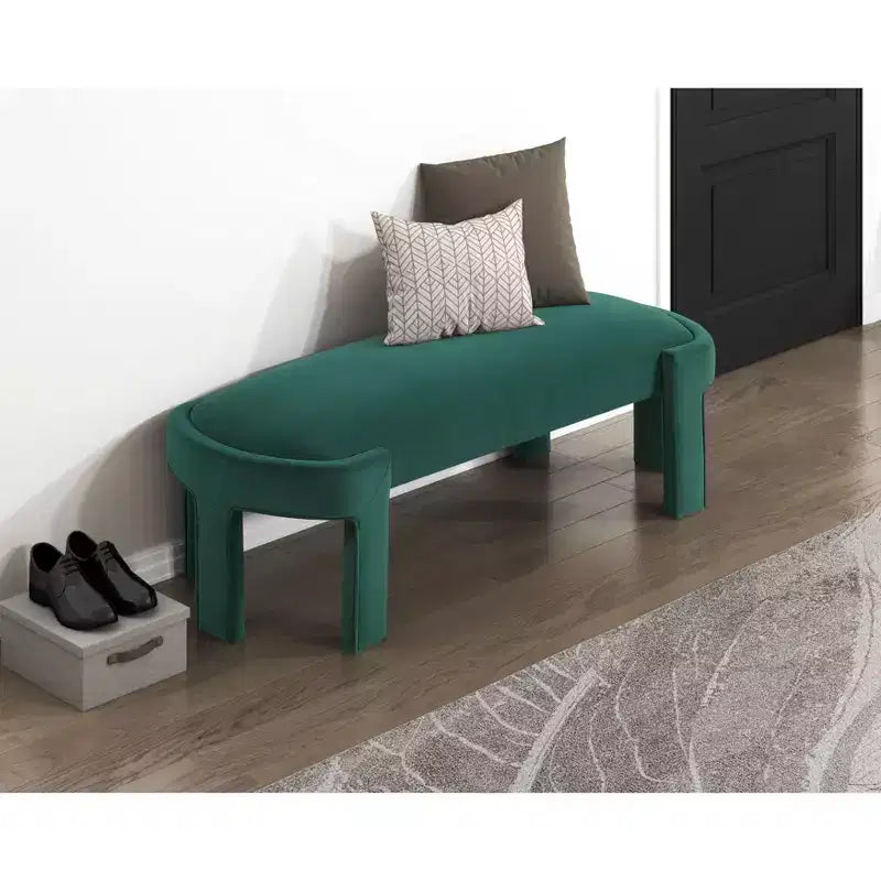 Panca moderna ed elegante imbottita in velluto con struttura in compensato, lussuoso pouf ovale confortevole per camera da letto, ingresso
