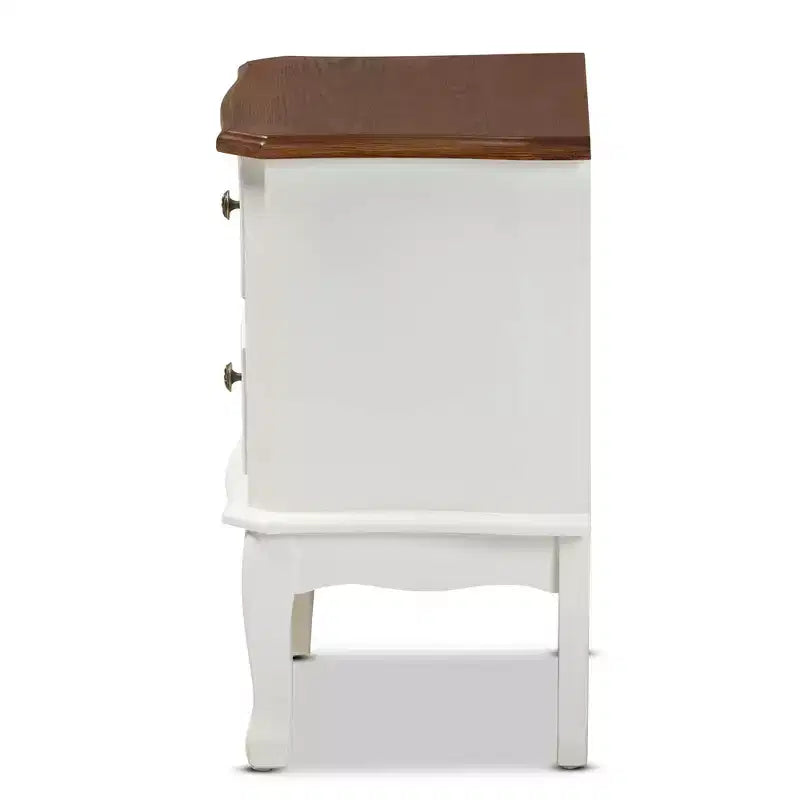 Comodino Darlene in legno a 2 cassetti Bianco/Marrone ciliegio - Baxton Studio: Stile tradizionale, Maniglie intagliate, Contenitore