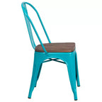 Sedia impilabile in metallo con sedile in legno