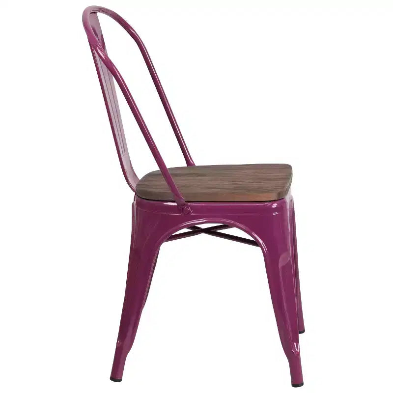 Sedia impilabile in metallo con sedile in legno