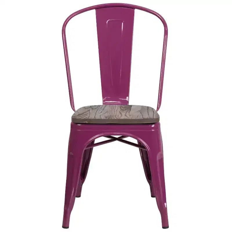 Sedia impilabile in metallo con sedile in legno