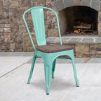 Sedia impilabile in metallo con sedile in legno